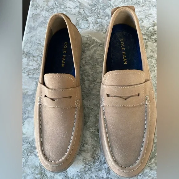Men's Cole Haan driving loafers. - Picture 1 of 6